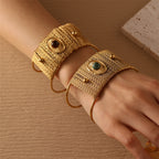 Bracelet manchette texturé en acier inoxydable avec pierre