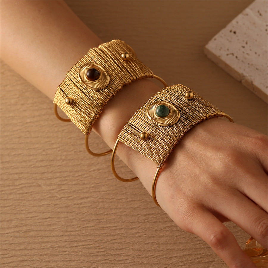 Bracelet manchette texturé en acier inoxydable avec pierre