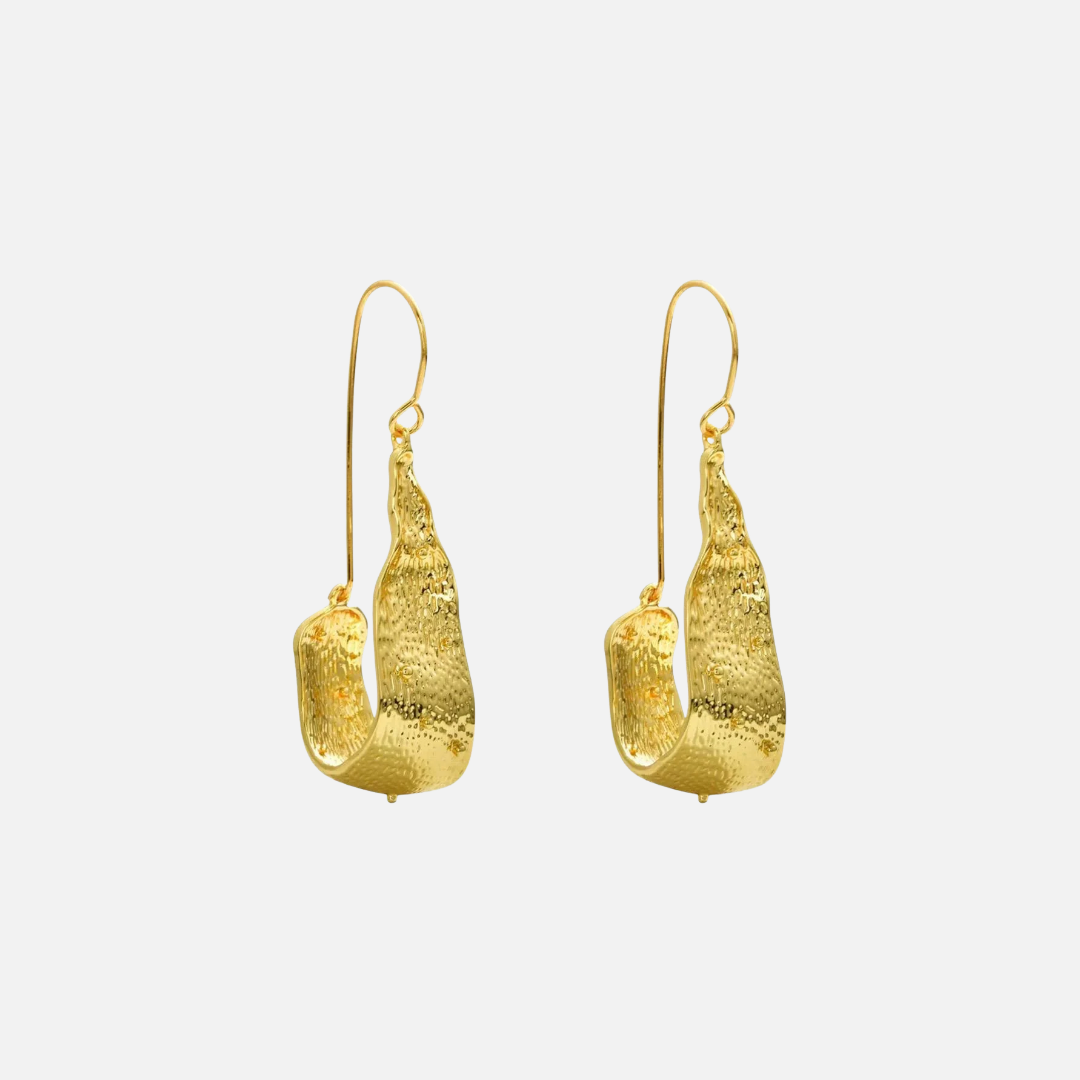 Boucles d’oreilles fantaisie pendantes dorées effet martelé