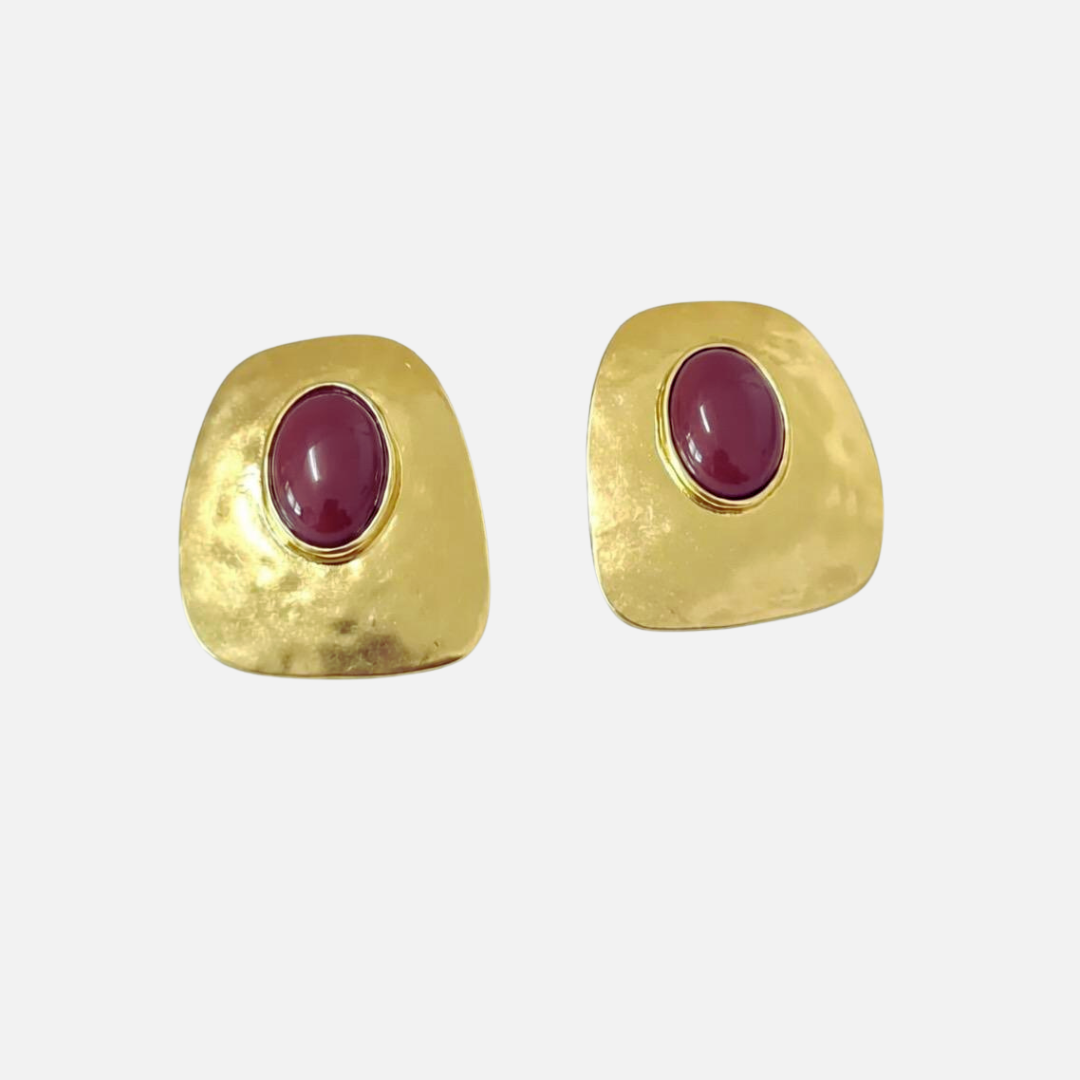 Boucles d’oreilles martelées avec pierre ovale