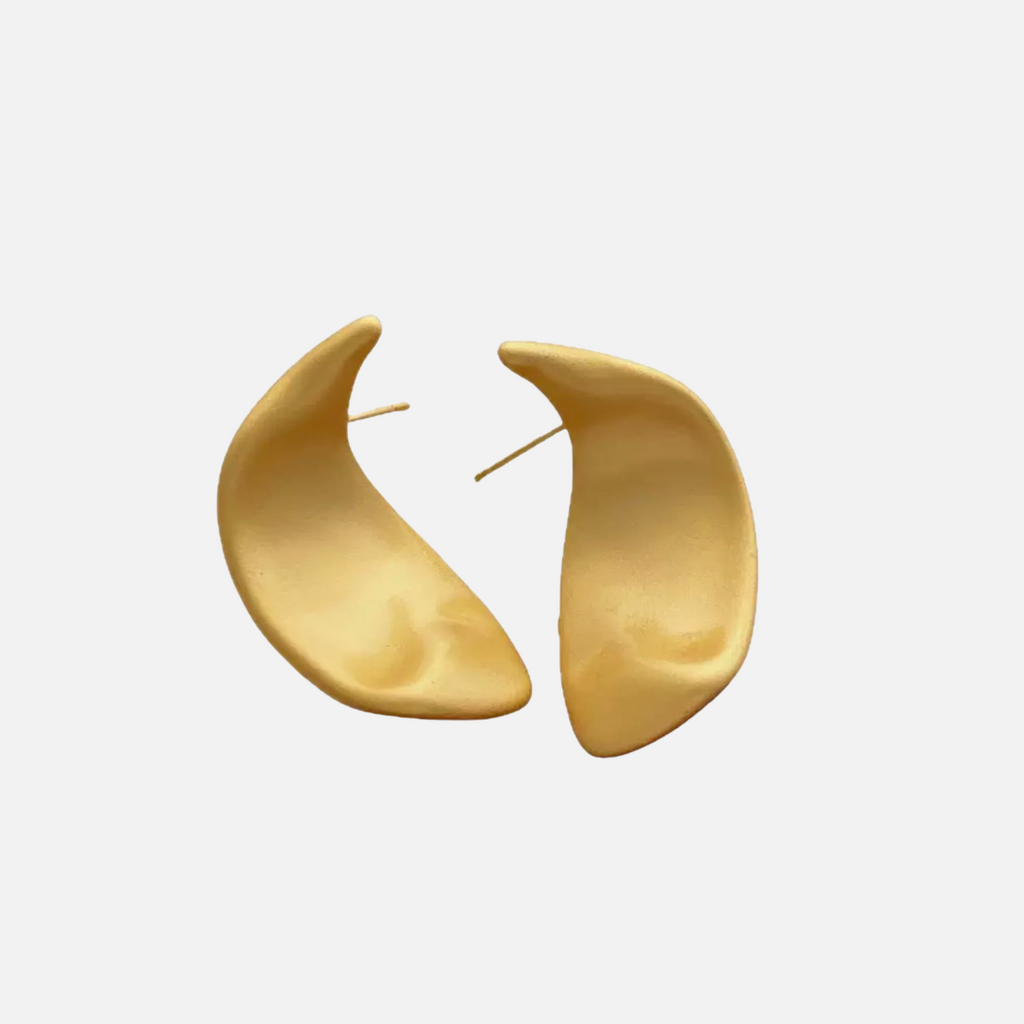 Boucles d'oreilles fantaisie sculpturales dorées effet mat