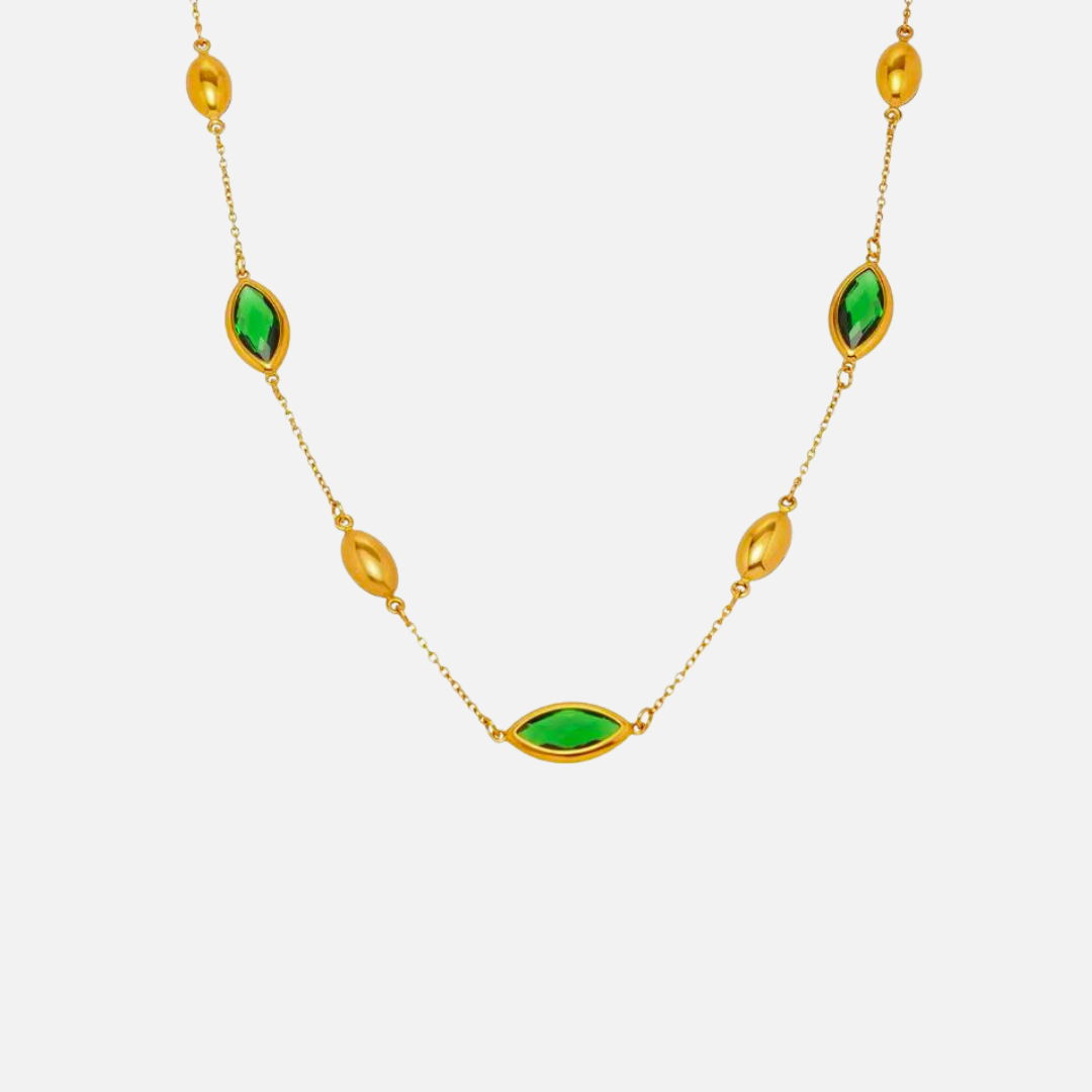 Collier en acier inoxydable avec pierres vertes