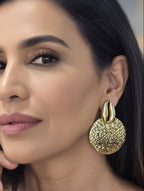 Boucles d’oreilles cauris et disque martelé en acier inoxydable