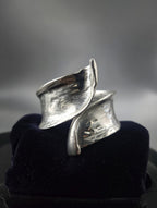 Bracelet argenté en laiton ondulé