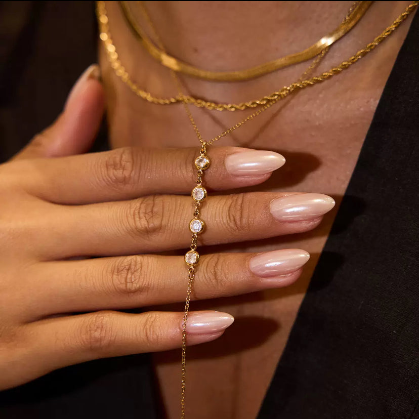 Collier plongeant avec cristaux en acier inoxydable