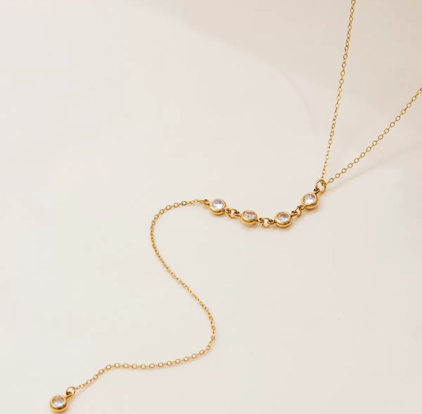 Collier plongeant avec cristaux en acier inoxydable