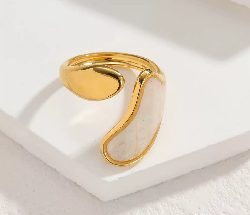 Bague ouverte pierre nacrée effet opale en acier inoxydable