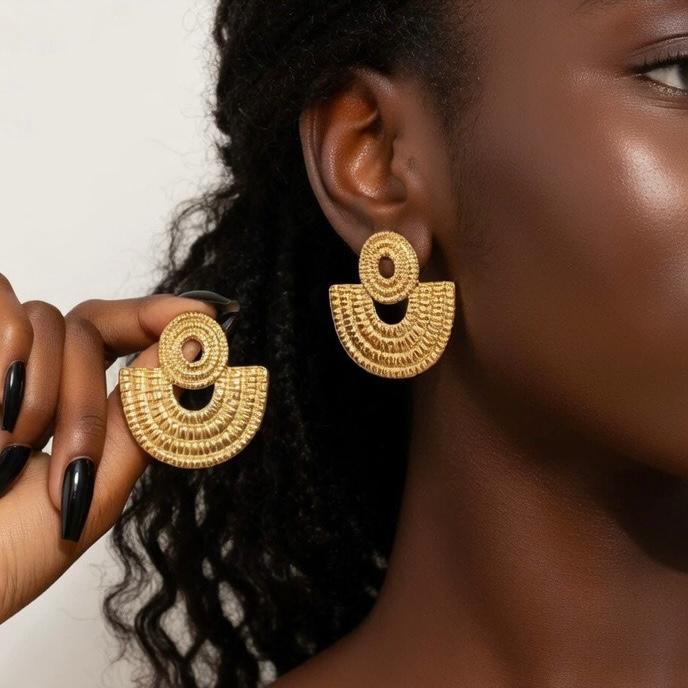 Boucles d’oreilles texturées demi-lune en acier inoxydable