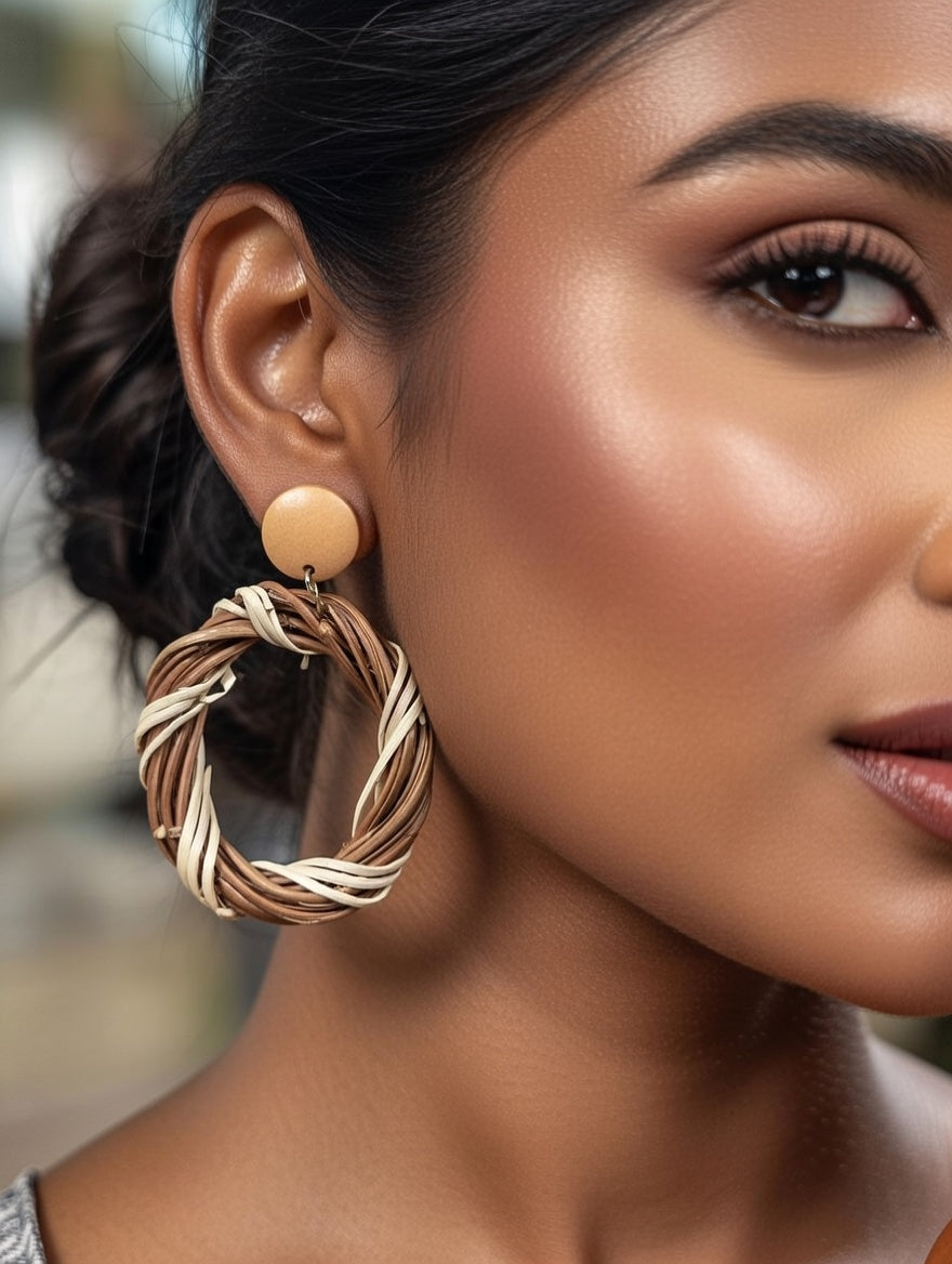 Boucles d’oreilles rondes ajourées en bois