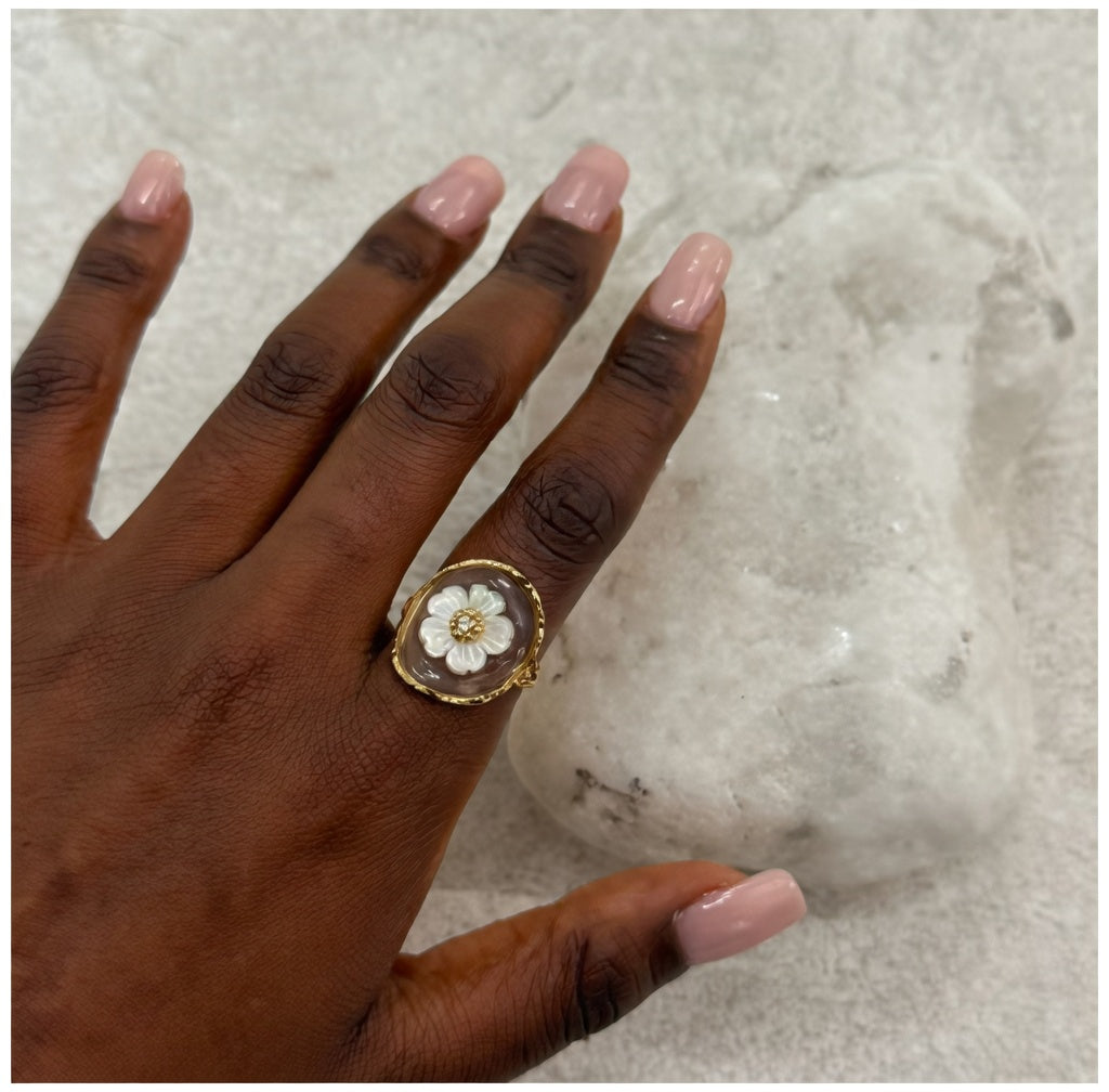 Bague nacrée fleur acier inoxydable